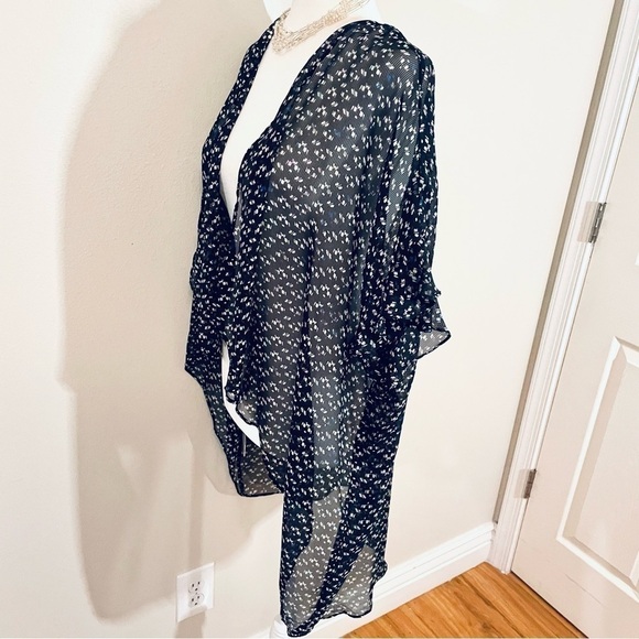 NWT BCBGeneration Sheer Cardigan/Kimono in Black with Small Design – Size XS/S ✨ - Picture 5 of 11